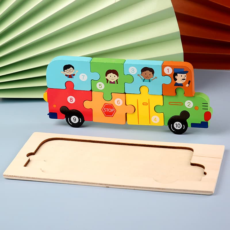Wooden number and animal puzzle